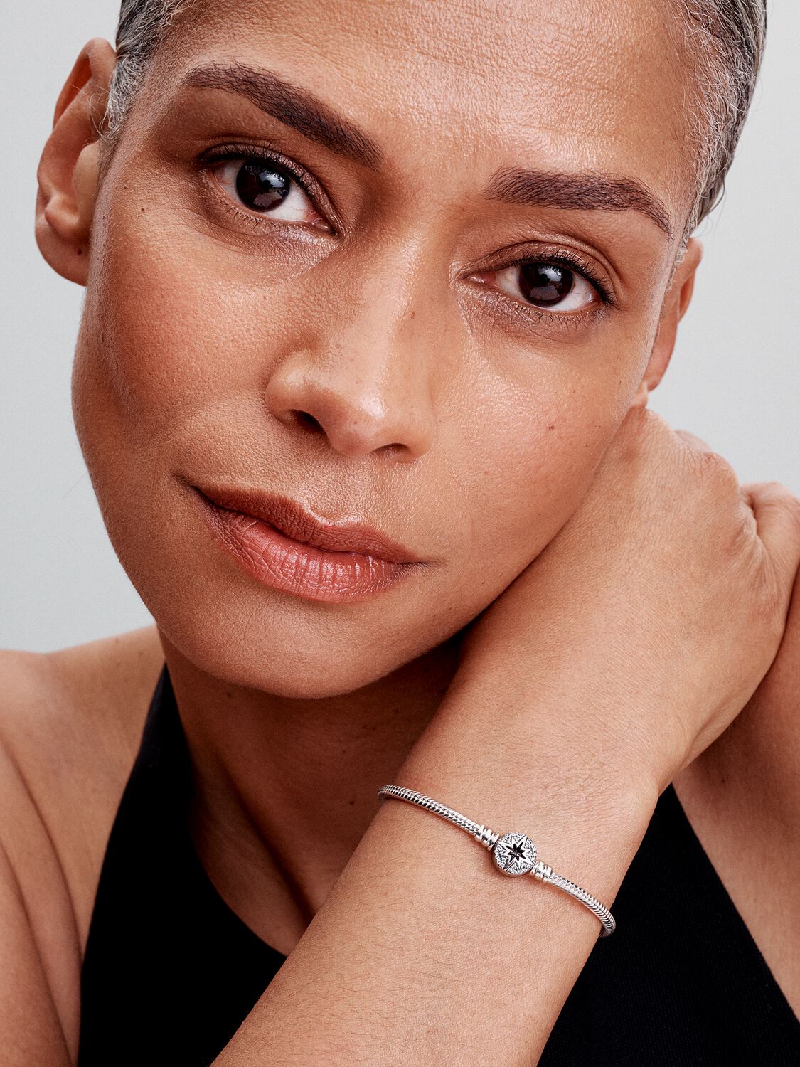 Q424_G_PDP_MODEL_SINGLE_33_1x1_RGB