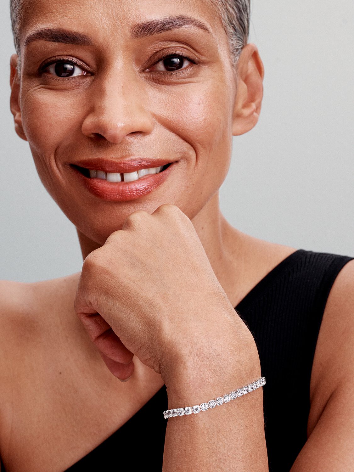 Q424_G_PDP_MODEL_SINGLE_40_1x1_RGB