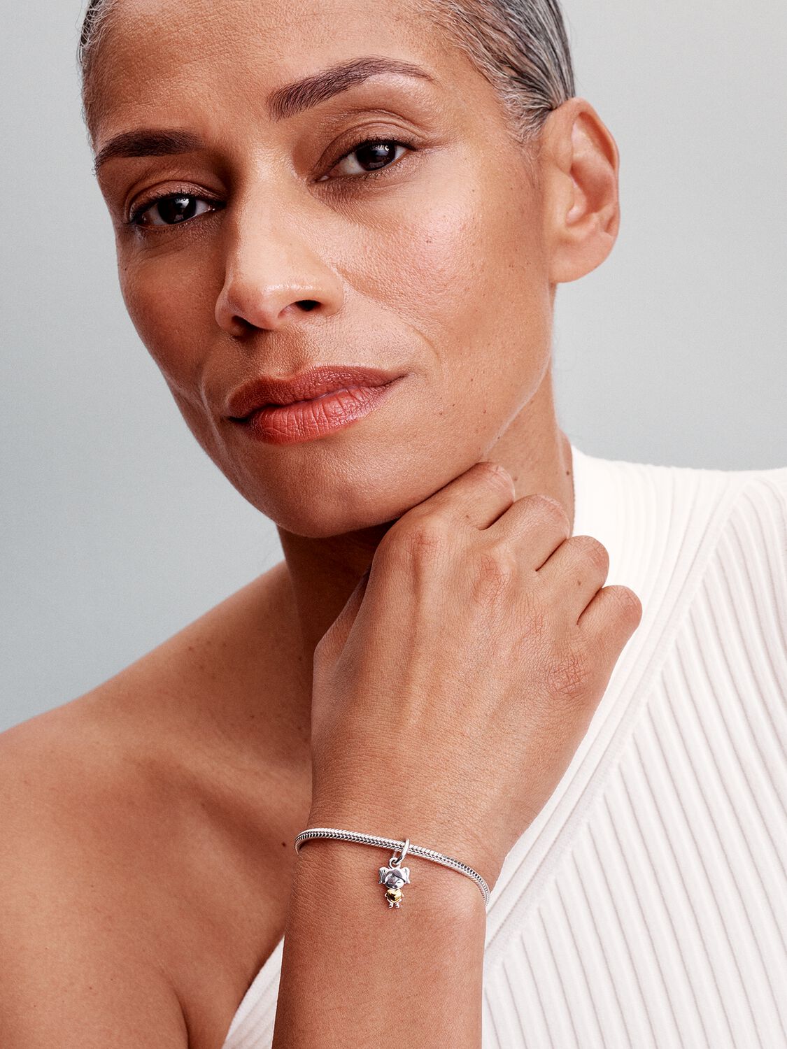 Q424_G_PDP_MODEL_SINGLE_42_1x1_RGB