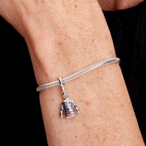 Q424_G_PDP_MODEL_SINGLE_85_1x1_RGB_charm