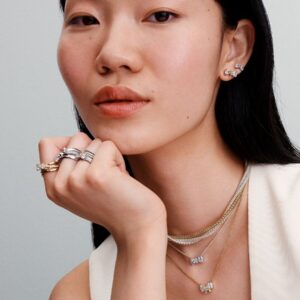 Q424_G_PDP_MODEL_STYLED_07_1x1_RGB