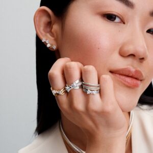 Q424_G_PDP_MODEL_STYLED_08_1x1_RGB