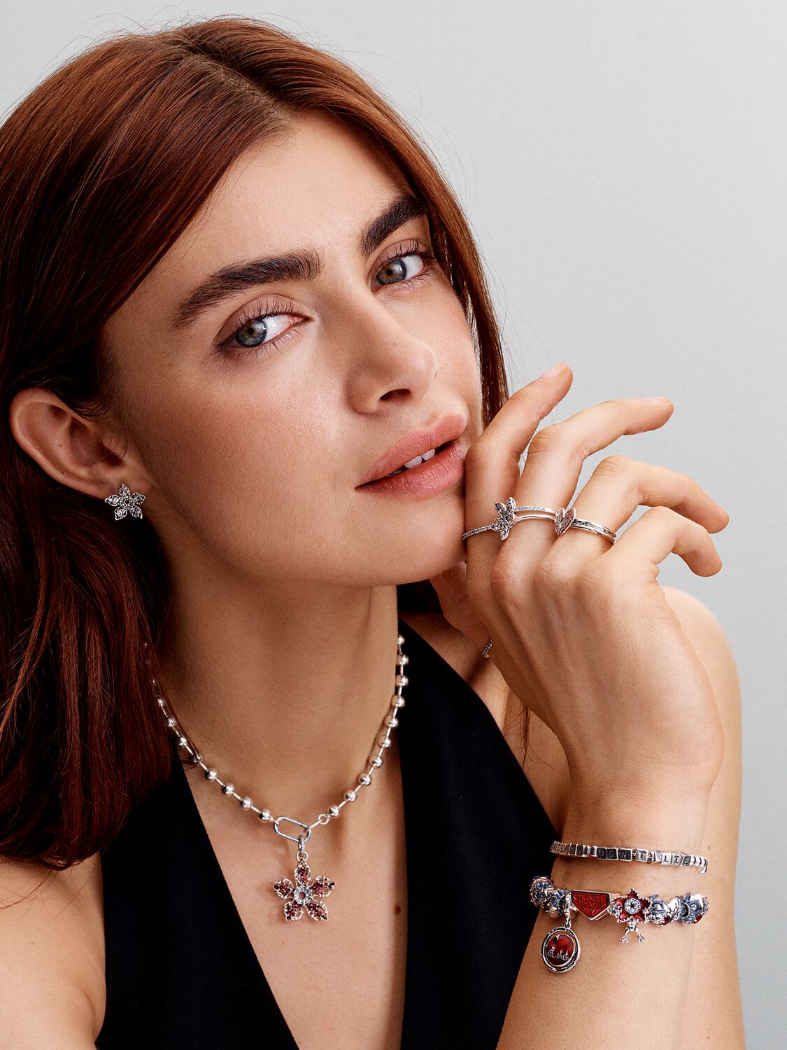 Q424_G_PDP_MODEL_STYLED_11_1x1_RGB