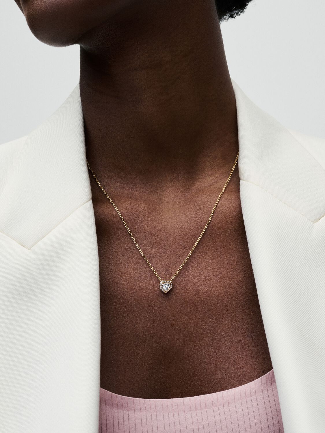 SS24_A_PDP_Model_Single_16_1x1_RGB