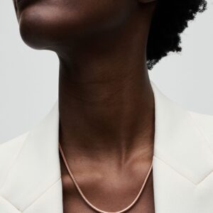 SS24_A_PDP_Model_Single_17_1x1_RGB