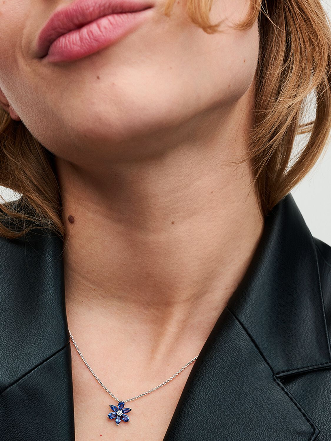 SS24_A_PDP_Model_Single_32_1x1_RGB