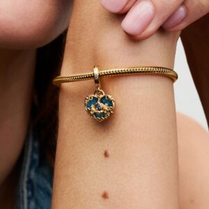 SS24_A_PDP_Model_Single_56_1x1_RGB_charm