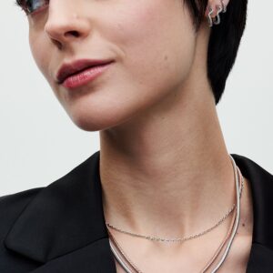 SS24_A_PDP_Model_Styled_18_1x1_RGB