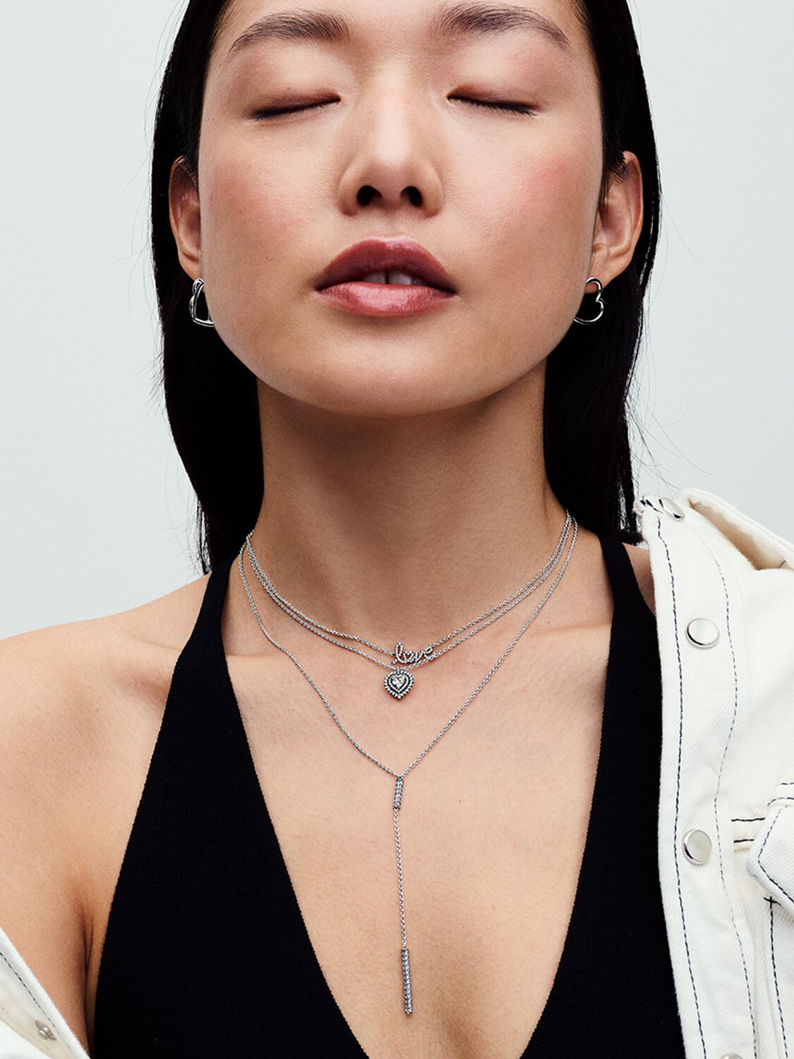 SS24_A_PDP_Model_Styled_21_1x1_RGB