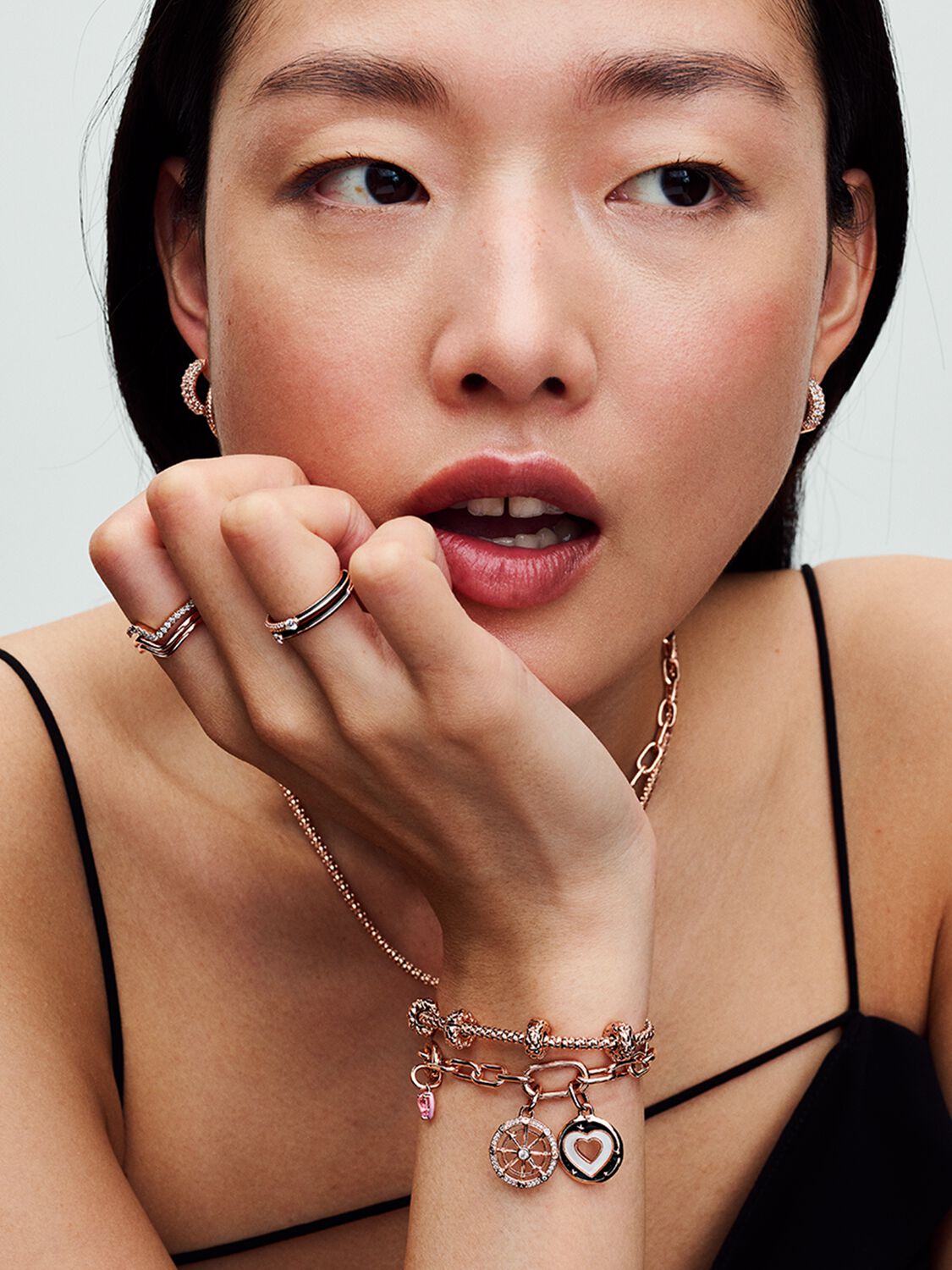 SS24_A_PDP_Model_Styled_26_1x1_RGB