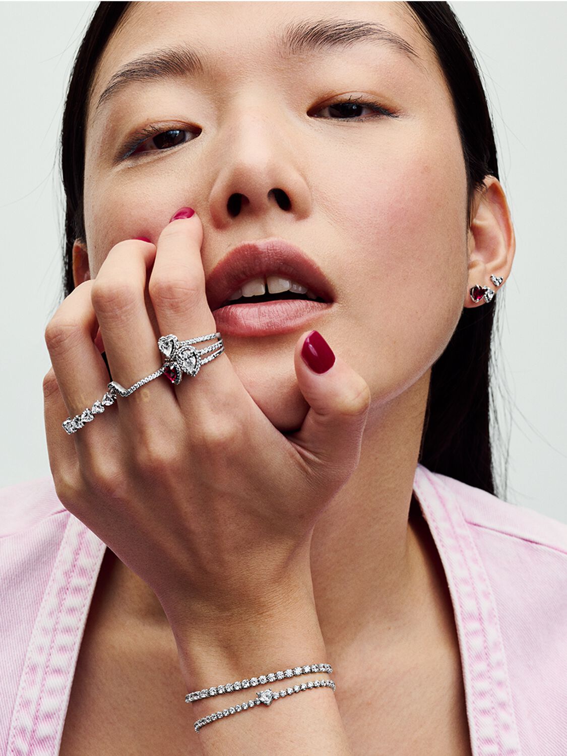 SS24_A_PDP_Model_Styled_33_1x1_RGB