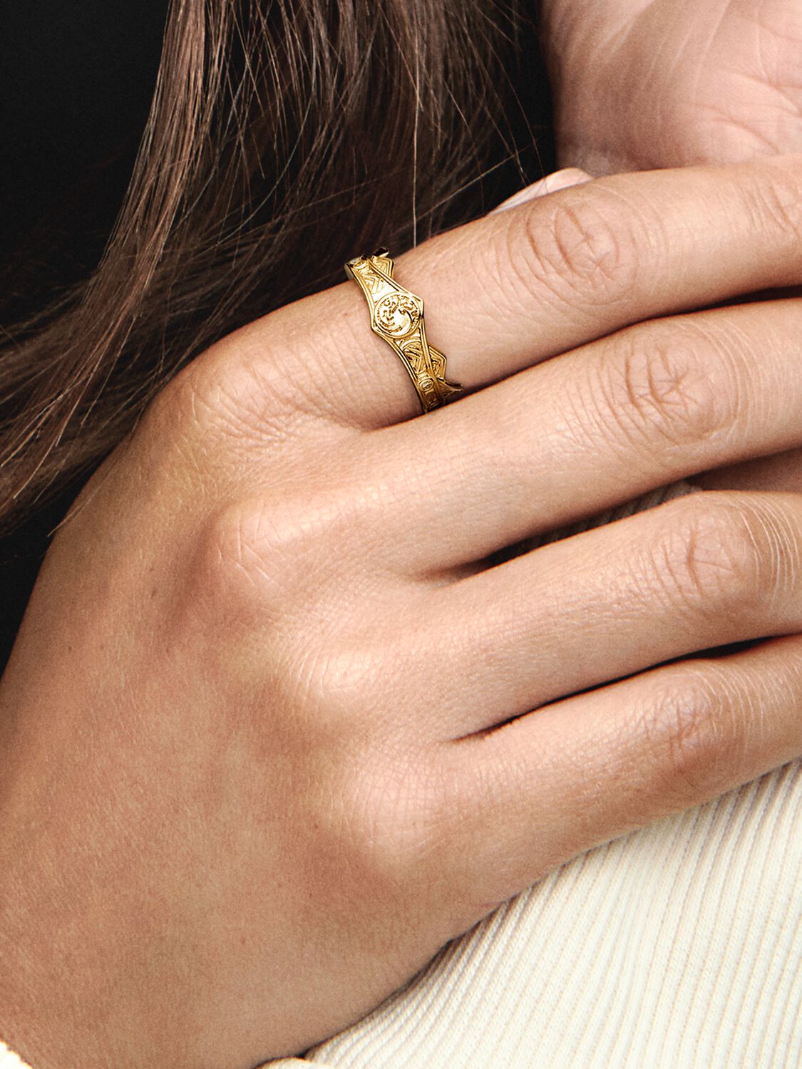 162969C01_ABC123_MODEL_eCOM_02_RGB