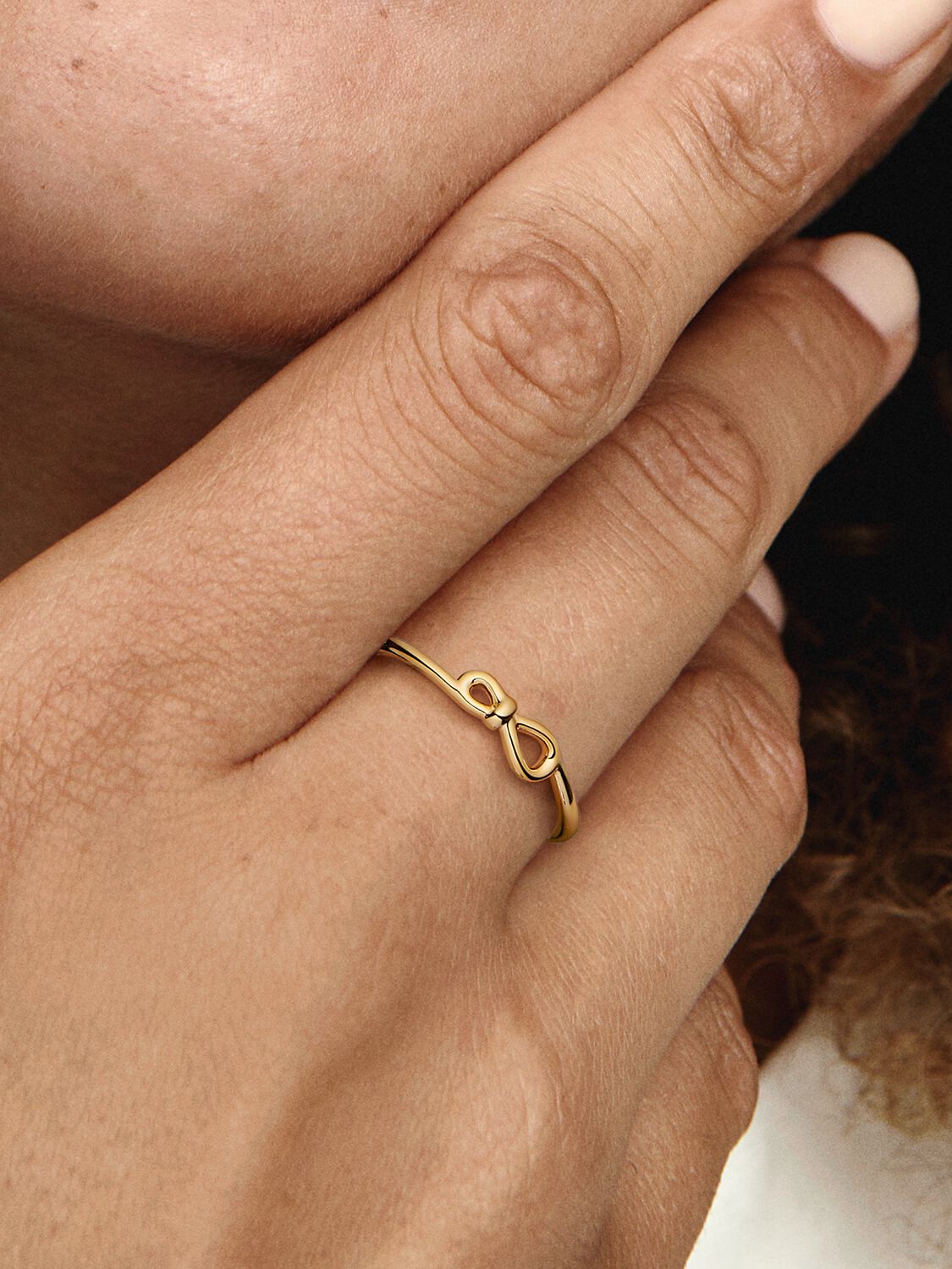 168898C00_ABC123_MODEL_eCOM_02_RGB