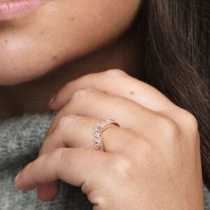 189095C01_ABC123_MODEL_eCOM_02_RGB