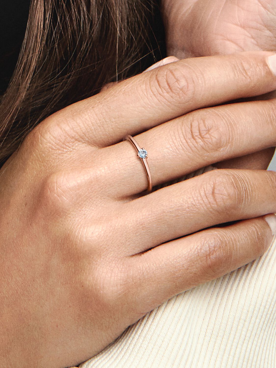 189259C02_ABC123_MODEL_eCOM_02_RGB