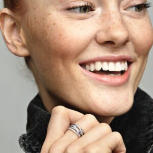 190919CZ_ABC123_MODEL_eCOM_01_RGB