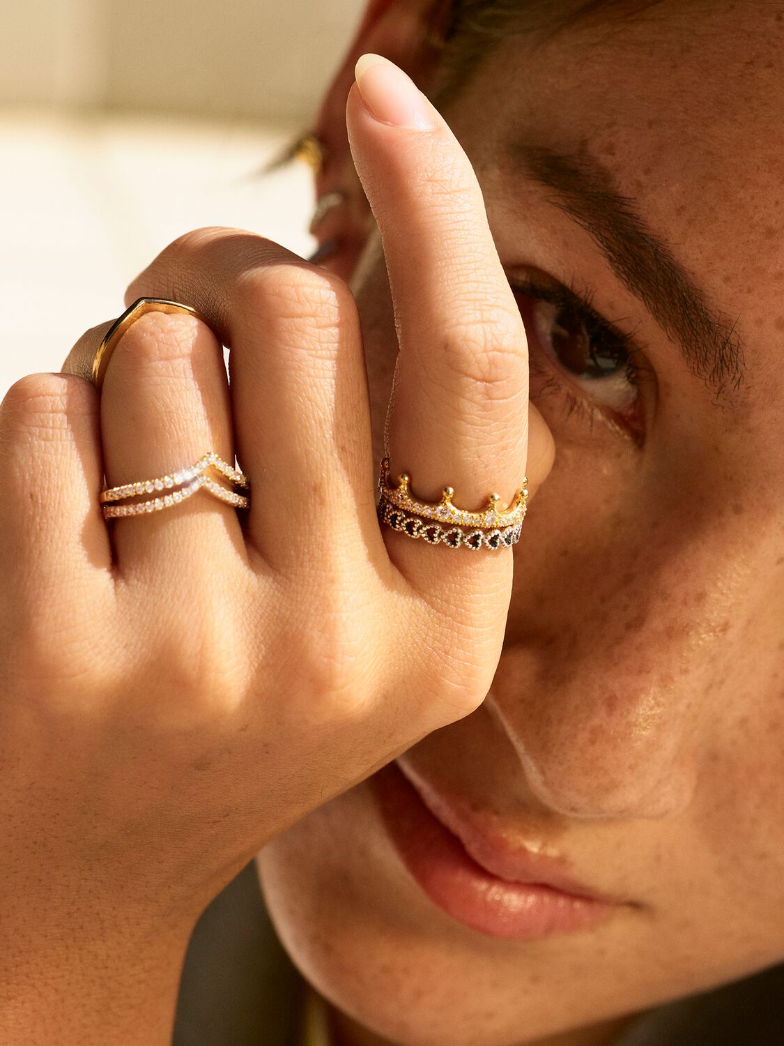 190980_ABC123_MODEL_eCOM_05_RGB