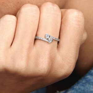 191023CZ_ABC123_MODEL_eCOM_02_RGB