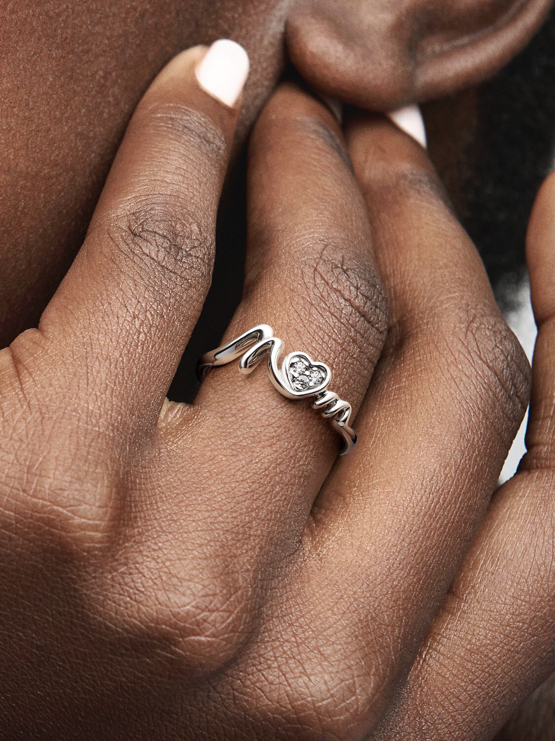 191149C01_ABC123_MODEL_eCOM_02_RGB