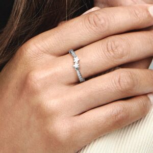 192365C01_ABC123_MODEL_eCOM_02_RGB