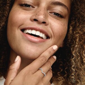 192539C01_ABC123_MODEL_eCOM_01_RGB