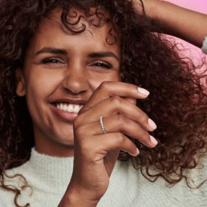 192800C01_ABC123_MODEL_eCOM_01_RGB