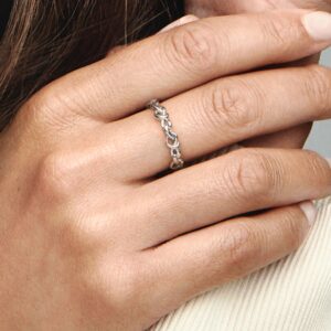 198018_ABC123_MODEL_eCOM_02_RGB