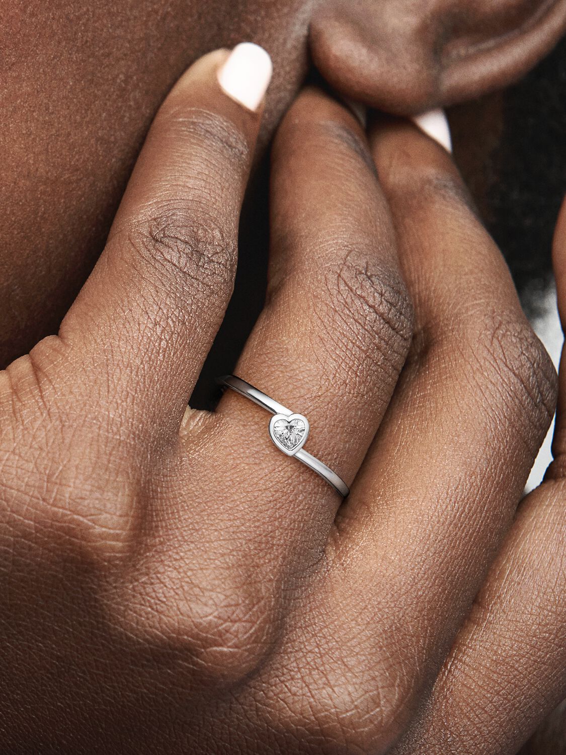 199267C02_ABC123_MODEL_eCOM_02_RGB