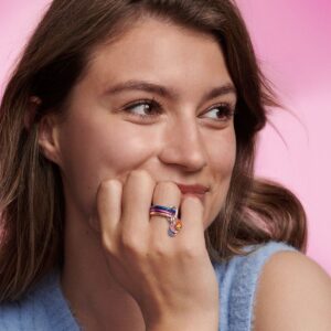 199655C01_ABC123_MODEL_eCOM_01_RGB