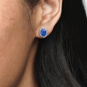 290040C01_ABC123_MODEL_eCOM_02_RGB