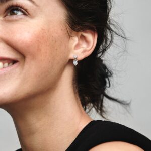 291199C01_ABC123_MODEL_eCOM_01_RGB