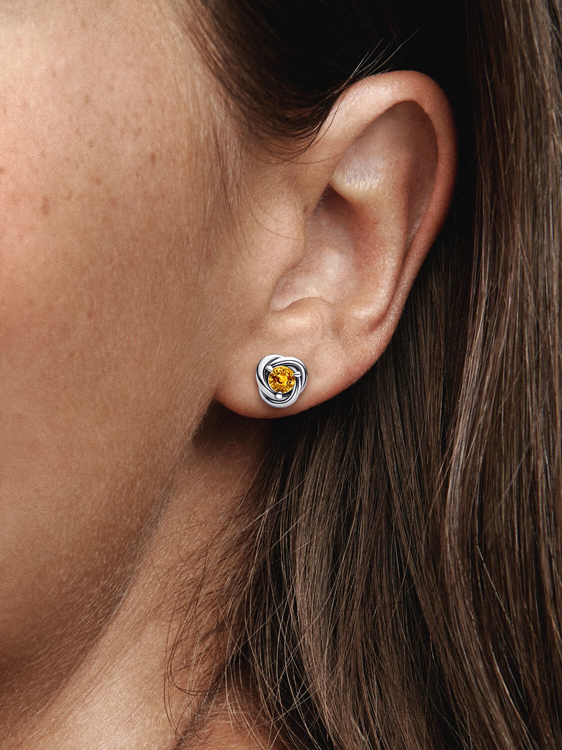 292334C04_ABC123_MODEL_eCOM_02_RGB