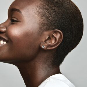 292990C01_ABC123_MODEL_eCOM_01_RGB