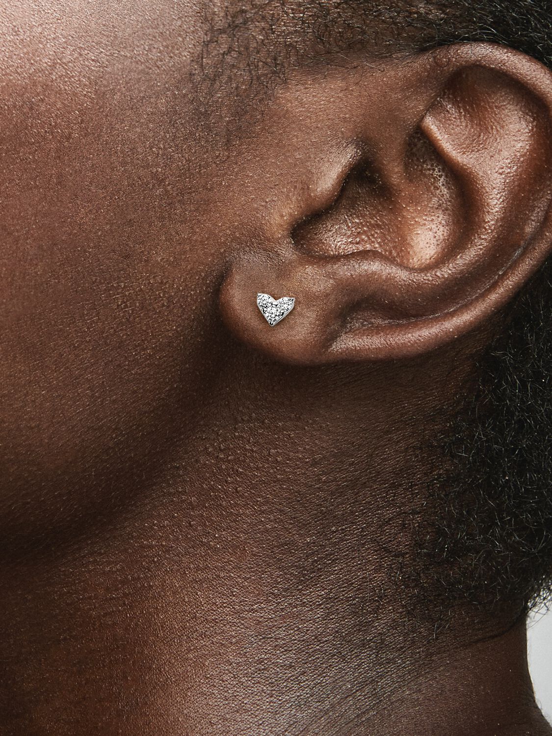 293003C01_ABC123_MODEL_eCOM_02_RGB