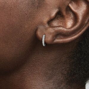 293015C01_ABC123_MODEL_eCOM_02_RGB