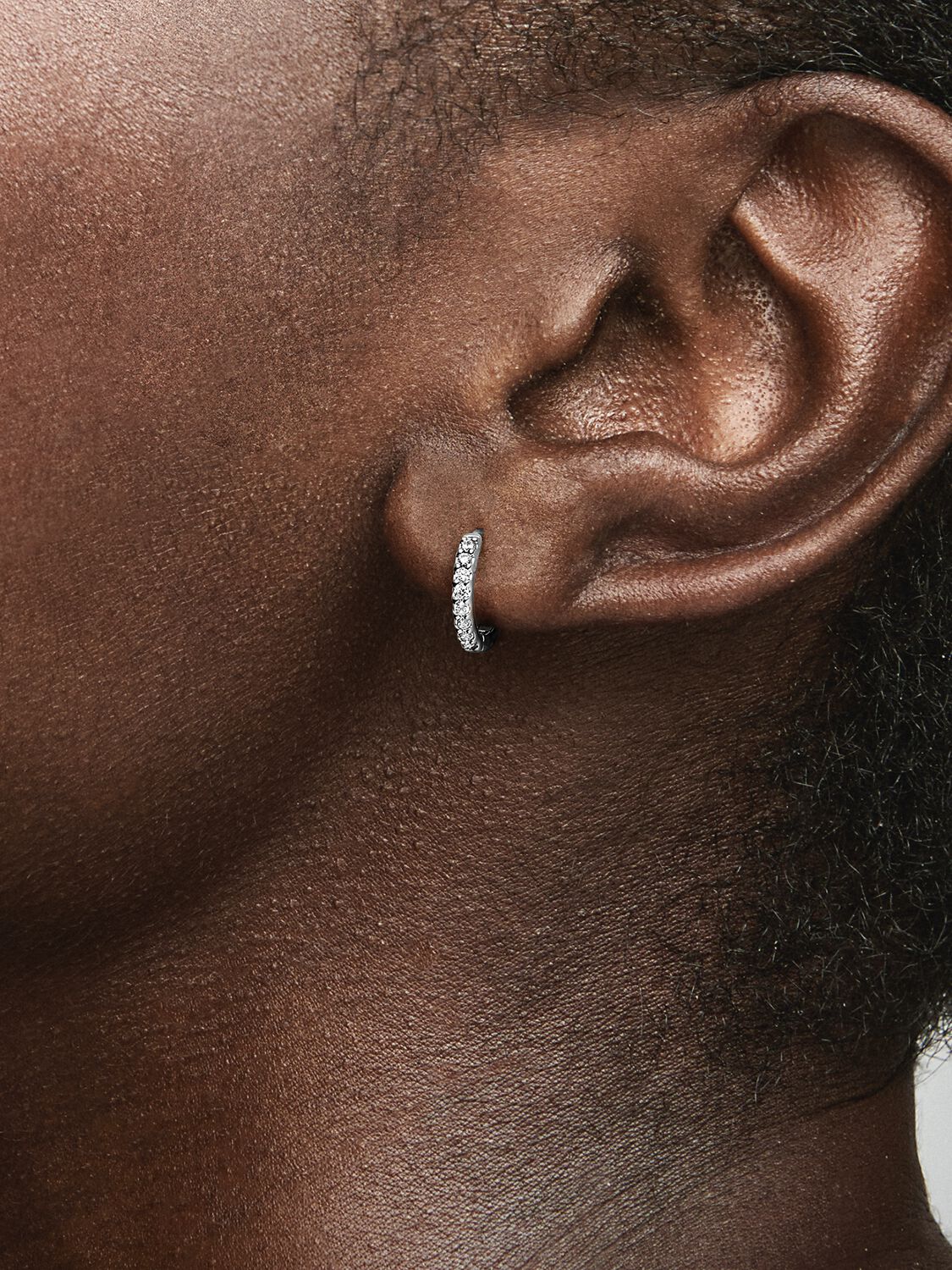 293015C01_ABC123_MODEL_eCOM_02_RGB