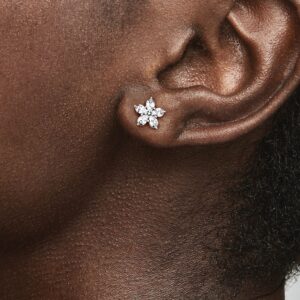 299239C01_ABC123_MODEL_eCOM_02_RGB