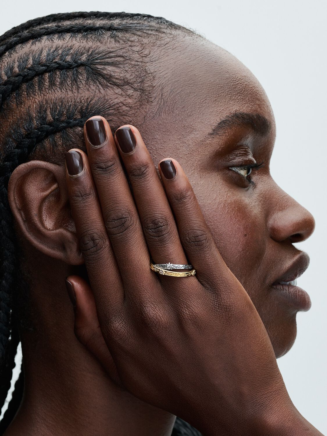 Q124_B_PDP_Model_Single_35_1x1_RGB