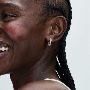 Q124_B_PDP_Model_Single_42_1x1_RGB