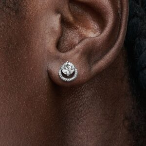 Q124_B_PDP_Model_Single_43_1x1_RGB_earring