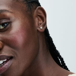 Q124_B_PDP_Model_Single_44_1x1_RGB