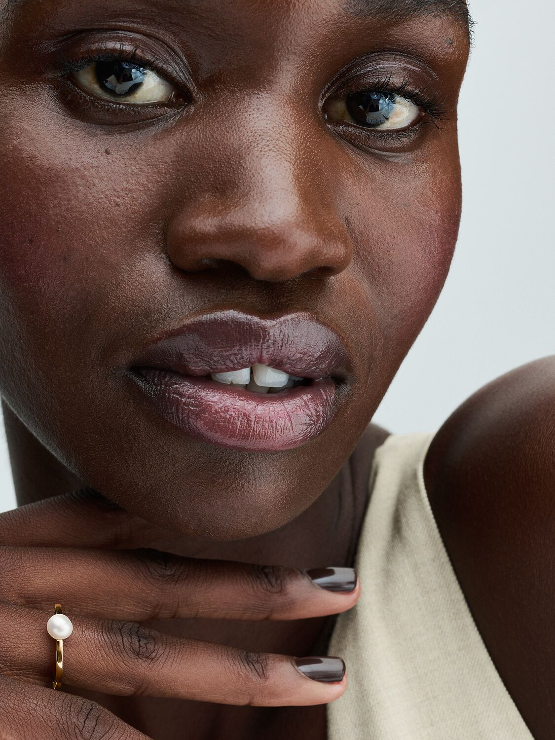 Q124_B_PDP_Model_Single_51_1x1_RGB