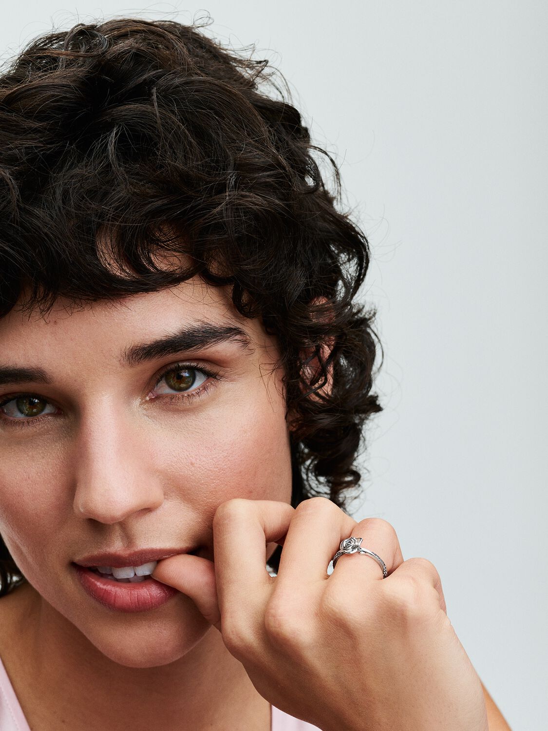 Q224_C_PDP_Model_Single_06_1x1_RGB