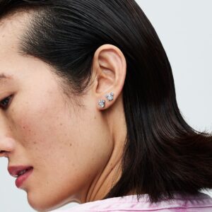 Q224_C_PDP_Model_Single_46_1x1_RGB