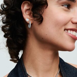 Q224_C_PDP_Model_Styled_13_1x1_RGB