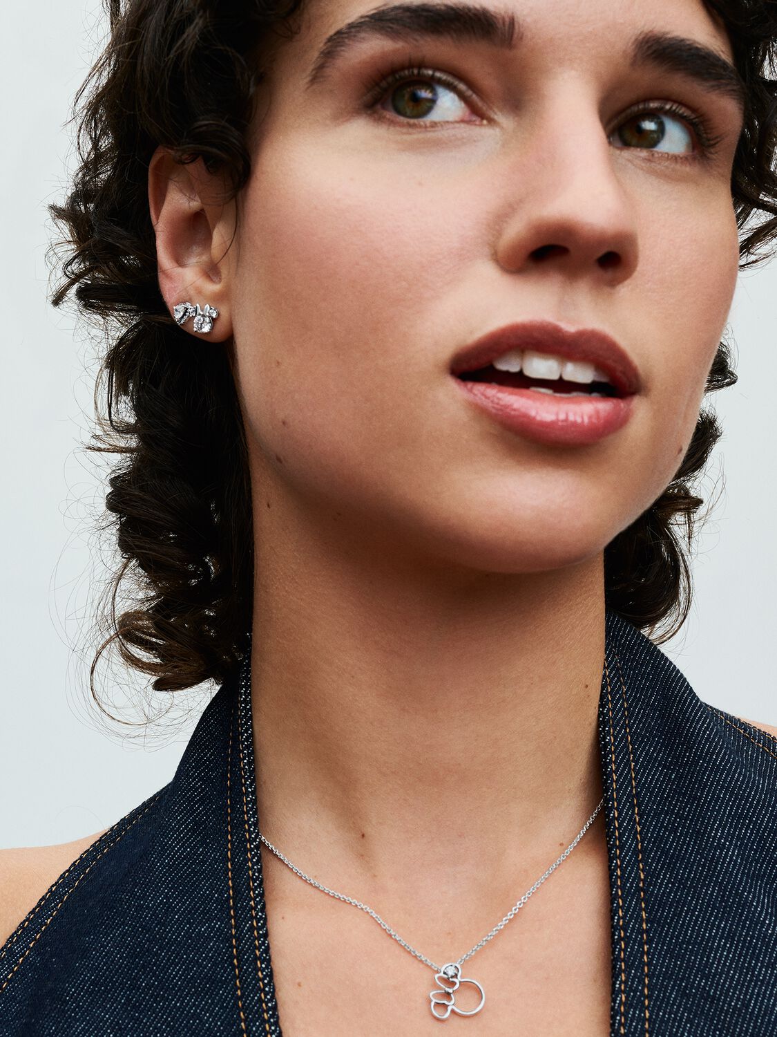 Q224_C_PDP_Model_Styled_14_1x1_RGB