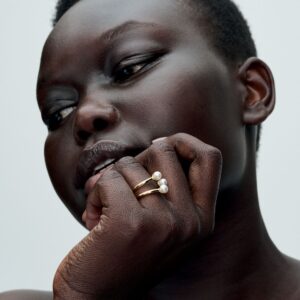 Q224_D_PDP_Model_Single_43_1x1_RGB