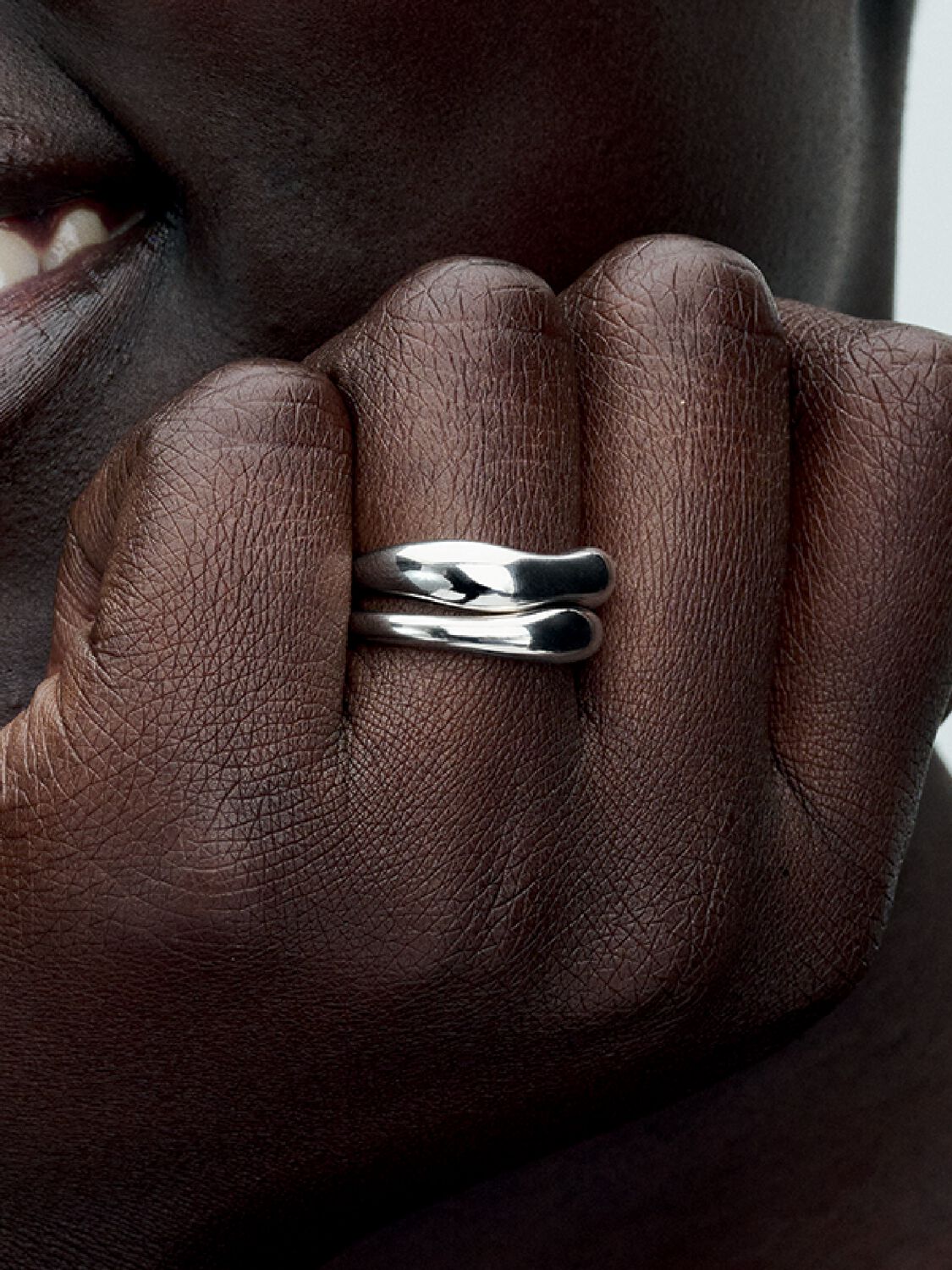 Q224_D_PDP_Model_Single_44_1x1_RGB_ring