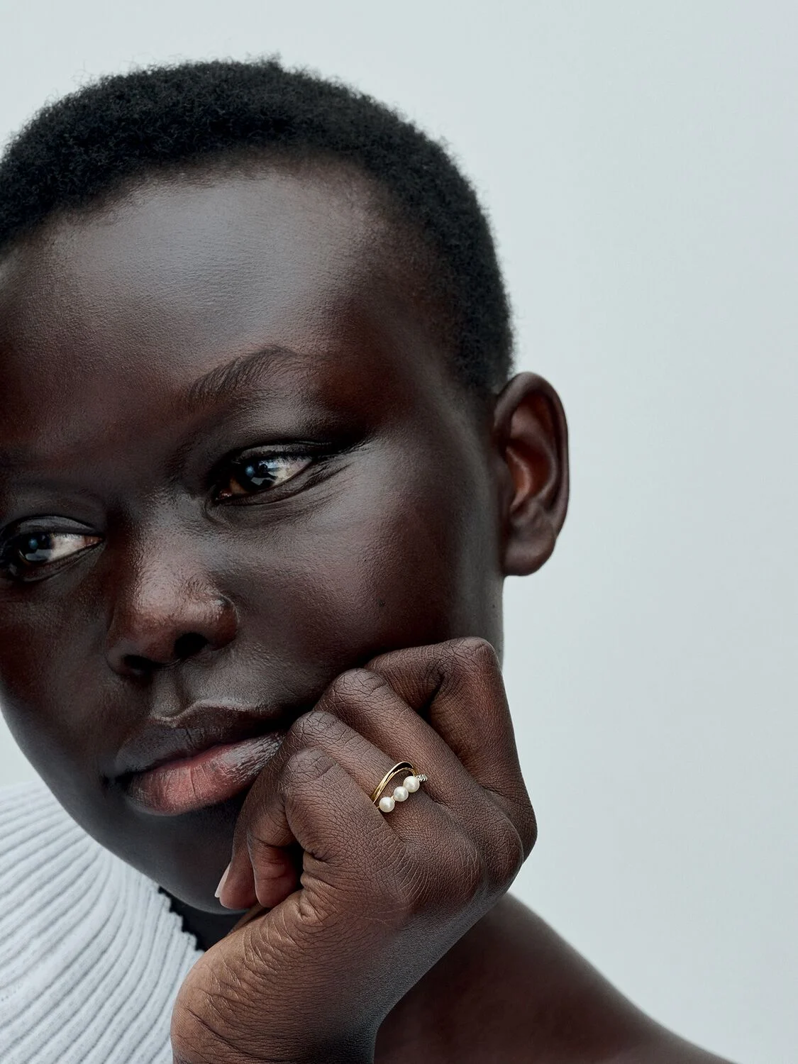 Q224_D_PDP_Model_Single_50_1x1_RGB