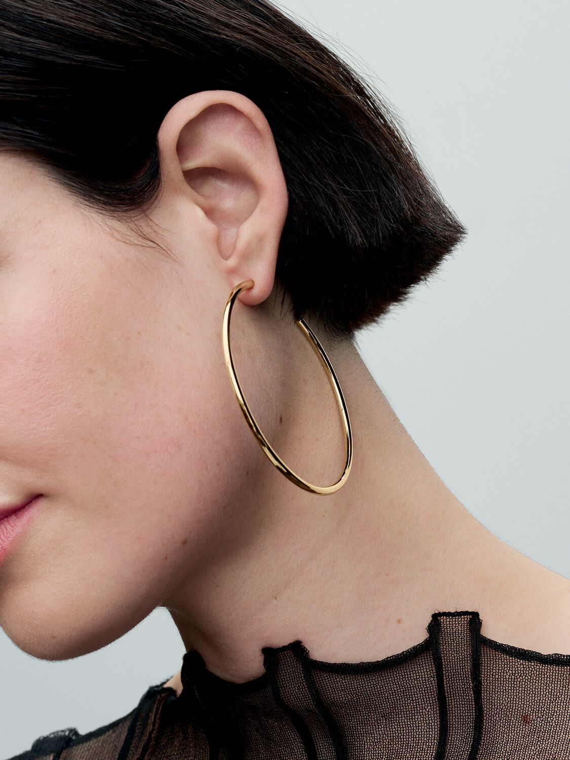 Q224_D_PDP_Model_Single_97_1x1_RGB